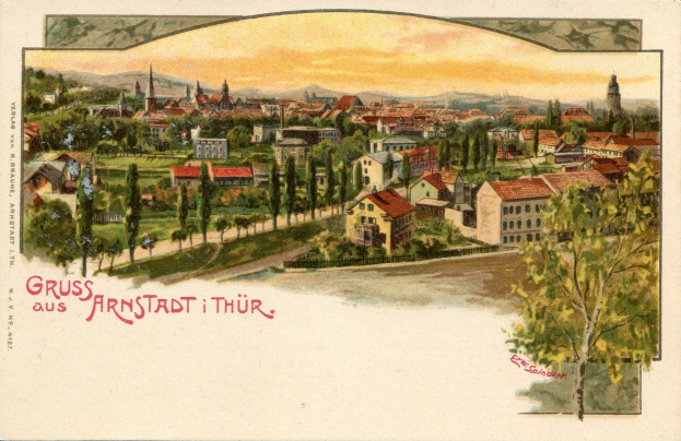 Alte Ansichtskarte zeigt eine Stadtansicht von einem Hügel aus, einschließlich Bäumen, Gebäuden, Hügeln und Himmel, mit handgeschriebener Text auf der Karte.