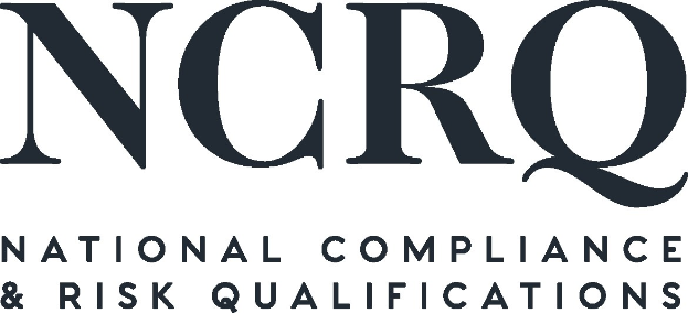 Weißer Hintergrund mit zentriertem fetten schwarzen Text "National Compliance & Risk Qualifications" in einer modernen Schriftart, umrandet von einem dünnen schwarzen Rand.