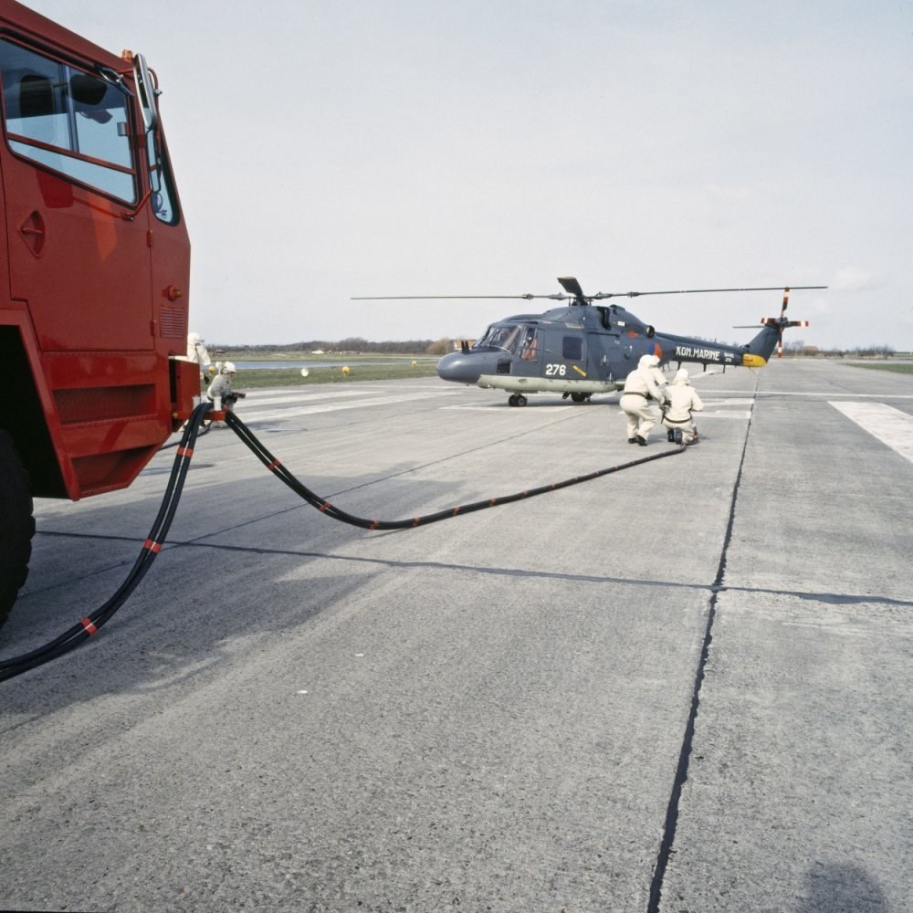 FFW Schwalmtal: Gemeinsame Pressemitteilung der Feuerwehren Schwalmtal und Niederkruchten - Mehrfacheinsätze für Feuerwehrleute auf der A52 - Verkehrsunfall mit Lkw, Rettungshubschrauber im Einsatz