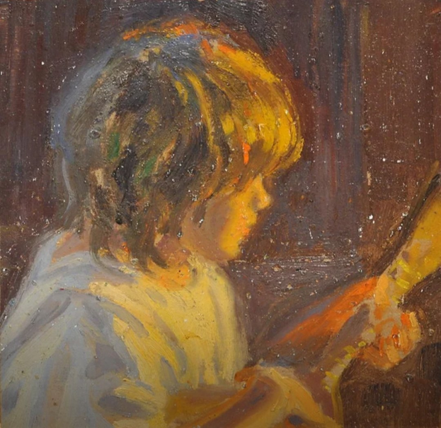 Ein Gemälde eines jungen Jungen in einem weißen Hemd, der konzentriert eine Gitarre spielt, seine Finger auf dem Griffbrett und die Augen geschlossen.