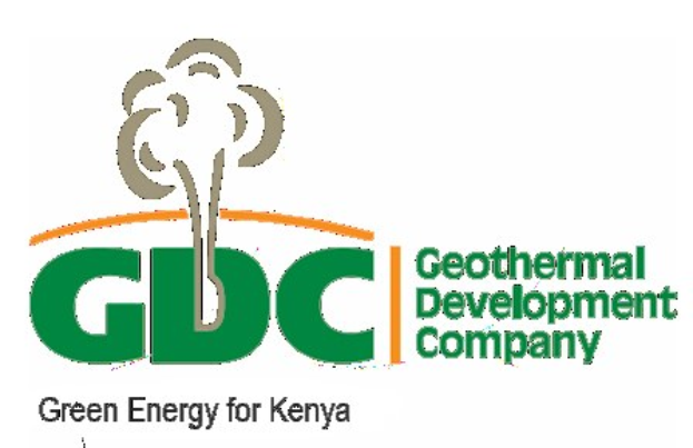Logo der Geothermal Development Company (GDC) mit einem grünen Kreis mit weißer Umrandung und einem Stern, umgeben von einem grünen Ring mit dem Unternehmensnamen in Weiß und dem Text "Grüne Energie für Kenia" darunter in fetter schwarzer Schrift.