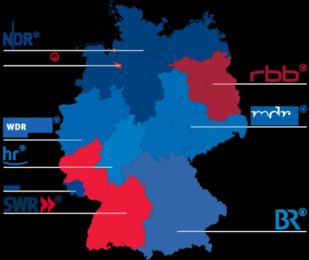 Eine Deutschlandkarte mit roten und blauen Provinzen, die die Ergebnisse der Wahl 2016 zeigen, einschließlich der Namen der Kandidaten und des Wahldatums.